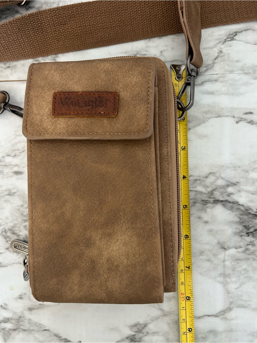Wrangler Crossbody Bag branded adjustable strap vegan leather lots of storage - Picture 6 of 7